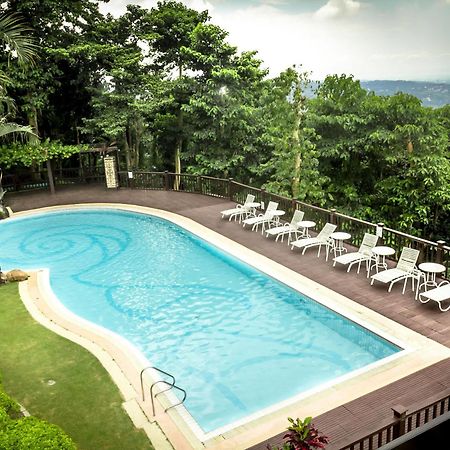 Eugenio Lopez Center Hotel Antipolo Bagian luar foto