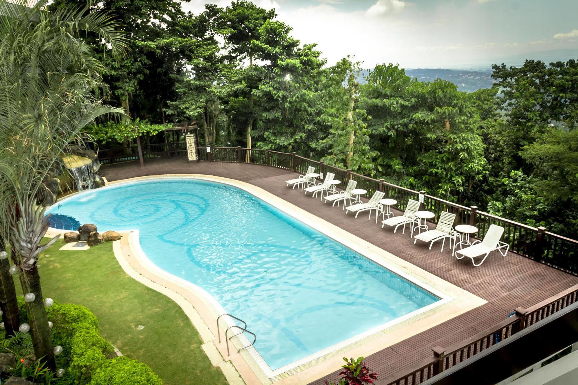 Eugenio Lopez Center Hotel Antipolo Bagian luar foto